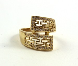 Pierścionek złoty grecki wzór cyrkonie próba 585