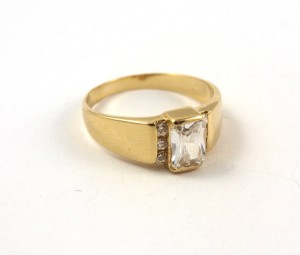 Pierścionek złoty z cyrkoniami próba 585  