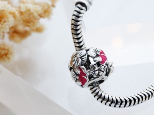 Zawieszka do bransoletki kwiatki z emalią srebro 925