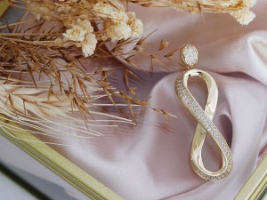Złoty wisiorek znak nieskończoności próba 585
