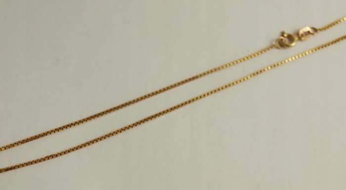 BRANSOLETKA-ZLOTA-NA-NOGE-KOSTKA-27-CM-ZLOTO-585-Marka-Inna-marka.jpg