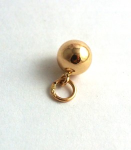 PIERSCIONEK-WISIOREK-ZLOTY-DELIKATNY-Z-KULKA-8-mm-Material-zloto.jpg