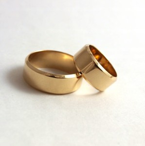 Obrączki złote płaskie fazowane 8 mm próba 585